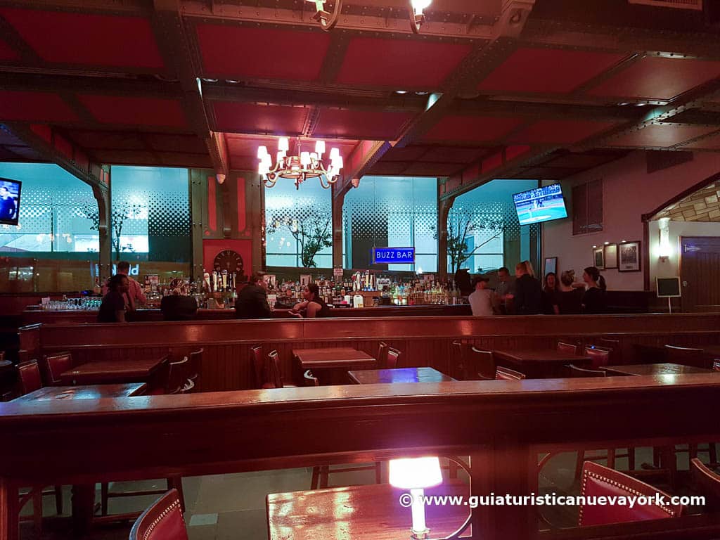 Interior de Pershing Square