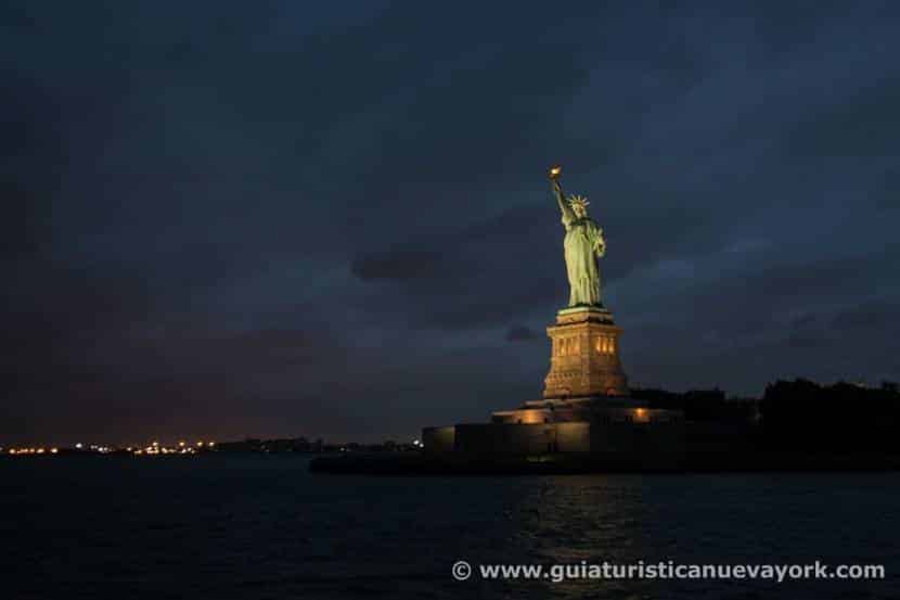Estatua de la Libertad desde el mar