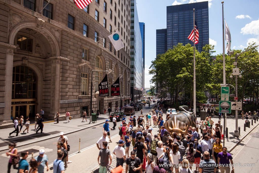 Charging Bull, lleno de turistas como siempre