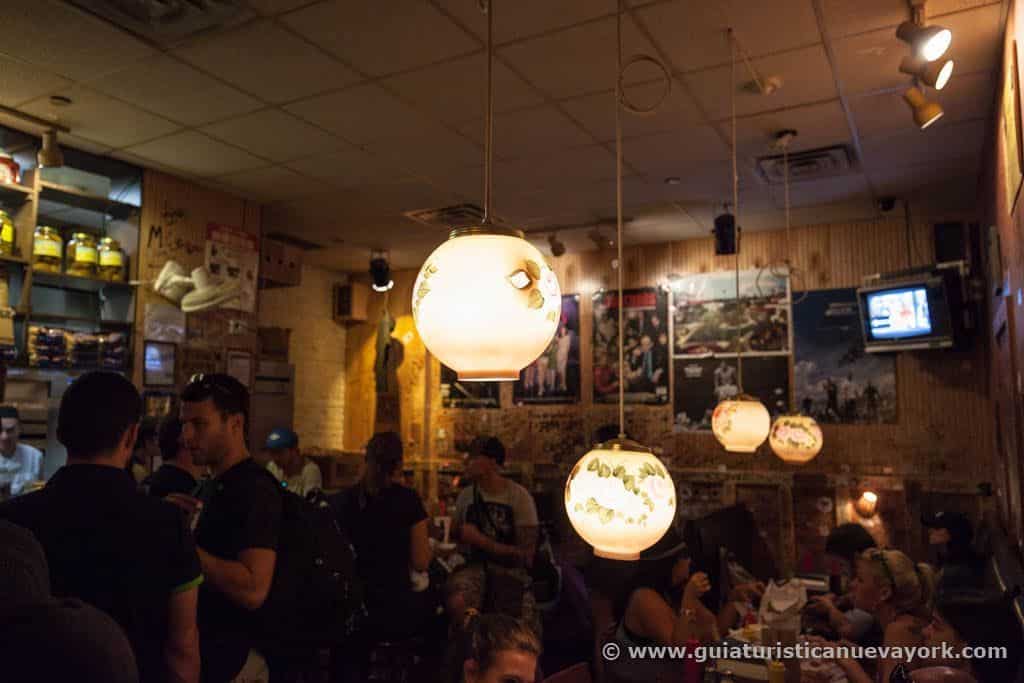 Interior del Burger Joint
