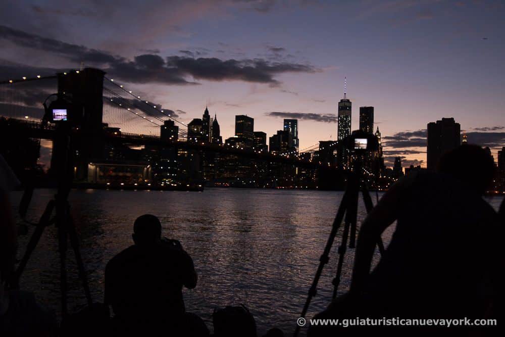 Anocheciendo en DUMBO
