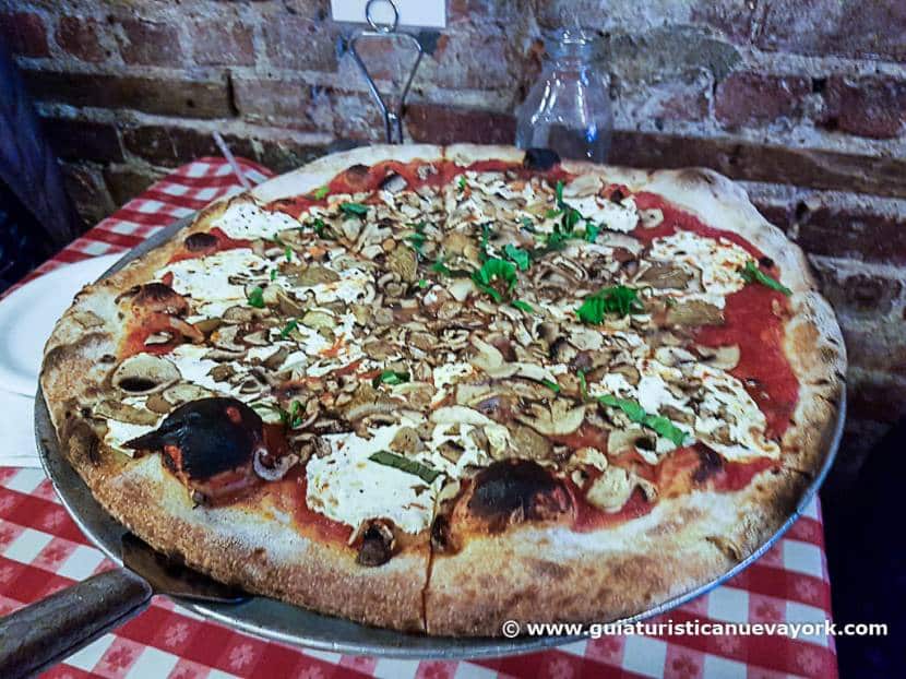 La pizza de Lombardi's