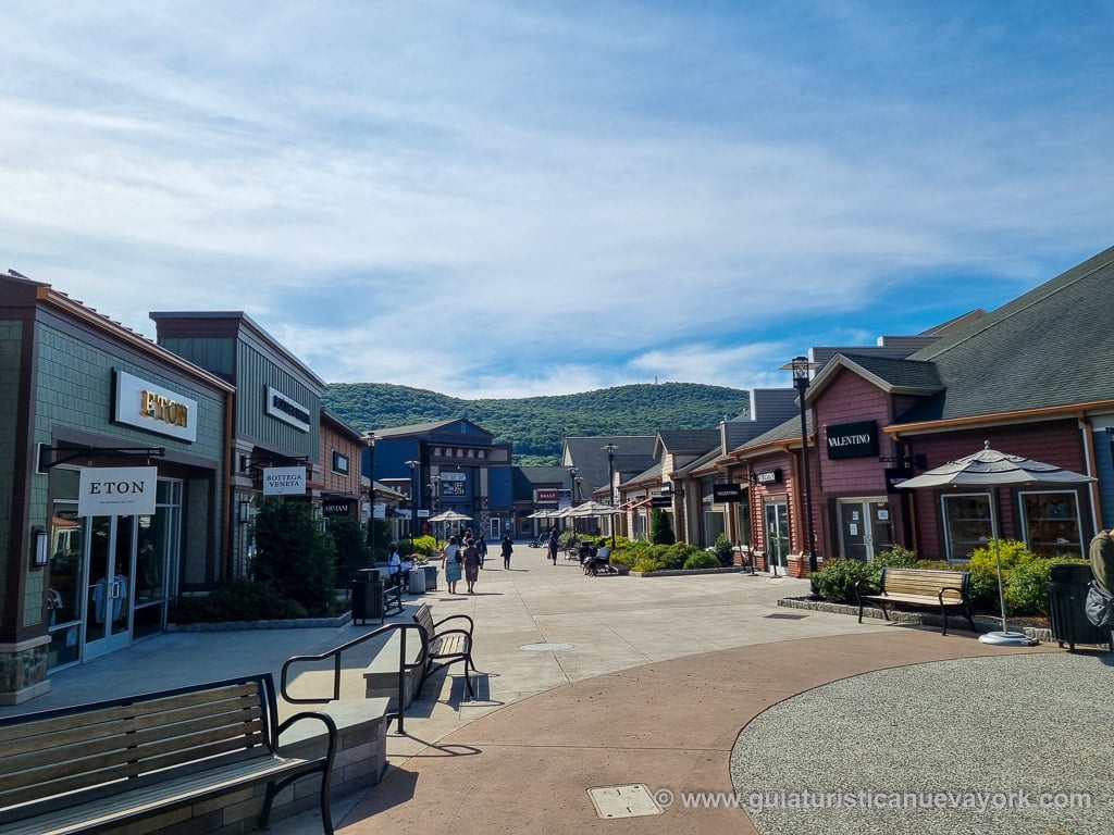 Paseando por el outlet