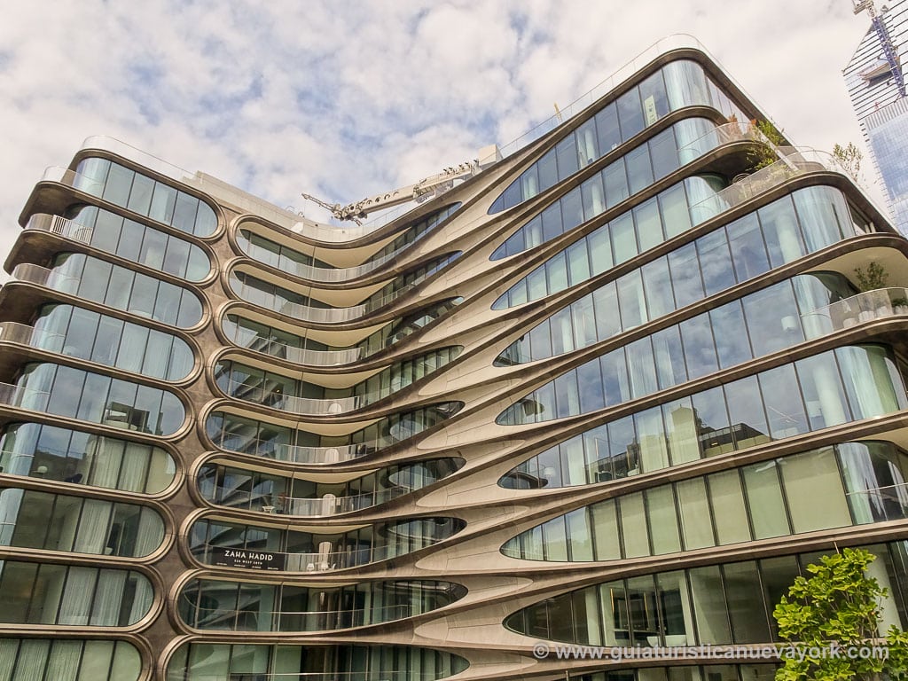 520 West 28th Street, de Zaha Hadid, desde la High Line
