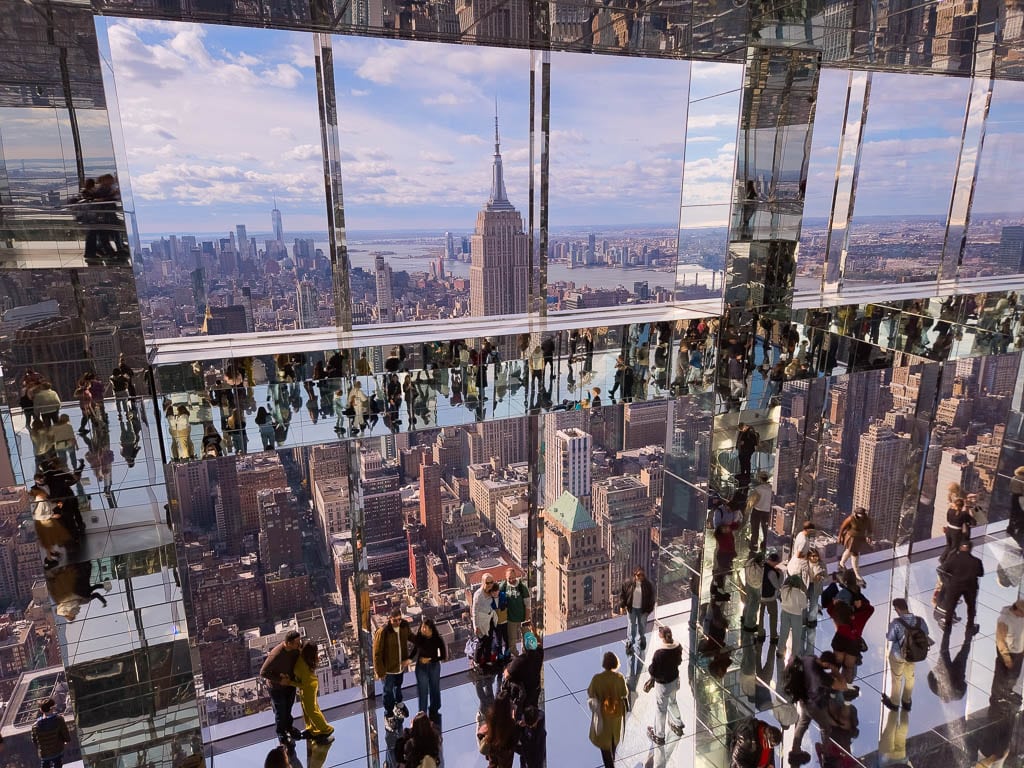 Jugando con los espejos en Summit One Vanderbilt